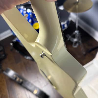 Gibson Explorer 2010 - White image 11