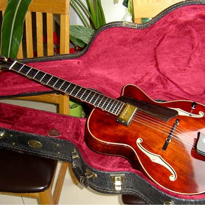 Archtop Short Scale image 3