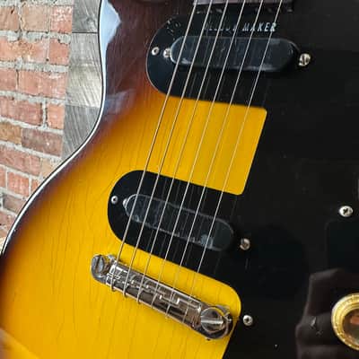 Vintage 1964 Gibson Melody Maker D - Sunburst image 4