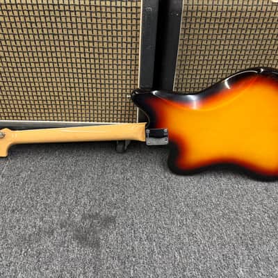 Fender American Vintage '65 Jazzmaster 2017 - 3-Color Sunburst image 4