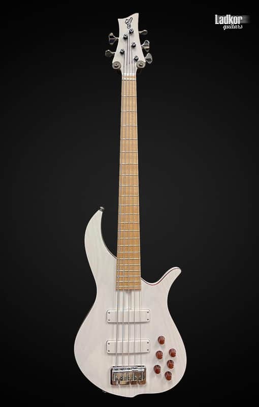 F Bass BN5