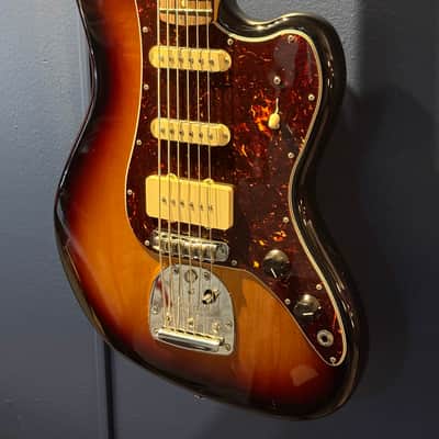 Fender Pawn Shop Bass VI 2013 - 2014 - 3-Color Sunburst image 2