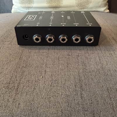Vertex Pedalboard Buffer Interface 2021 - Present - Black image 4