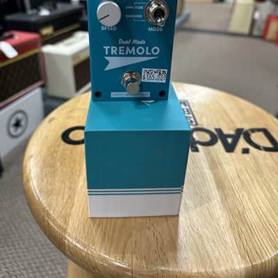 Supro Dual Mode Tremolo V2 Amplitude and Harmonic Tremolo & Drive Pedal w/Box image 1