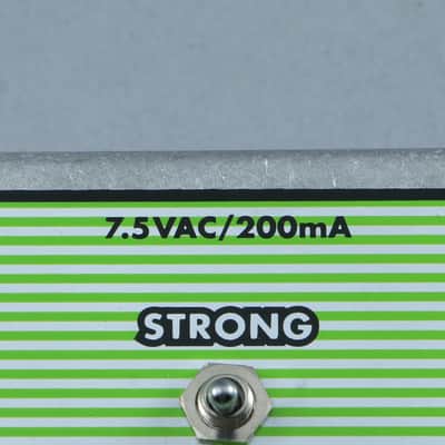 Electro-Harmonix HumDebugger Hum Eliminator Guitar Effects Pedal P-30980 image 3