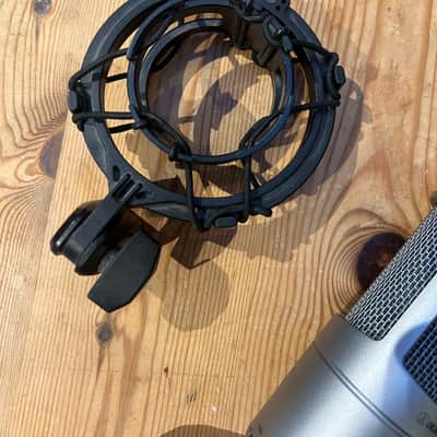 Audio-Technica AT3035 Large Diaphragm Cardioid Condenser Microphone 2010s - Silver image 2