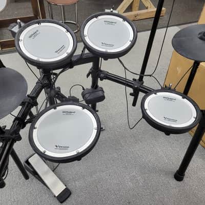 Roland TD-1DMK V-Drum Kit with Mesh Pads & Extra Cymbal- Black image 2
