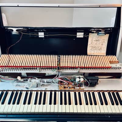 Wurlitzer 200A 64-Key Electric Piano 1974 - 1983 - Black image 6