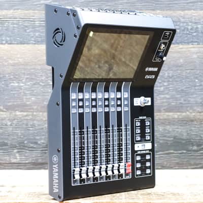 Yamaha DM3 Dante-Equipped 16 Mono Input Channels Digital Mixing Console w/Box imagen 3