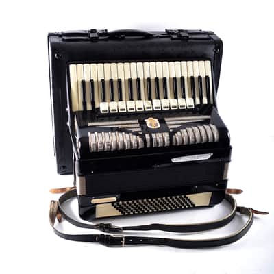 German Made Top Piano Accordion Weltmeister Elegance - 96 bass, 16 reg. + Original Hard Case & Straps - Youtube VIDEOS image 20