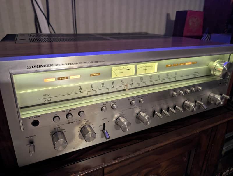 Pioneer SX-1250 160-Watt Stereo Solid-State Receiver 1976 - 1978 - Silver image 1
