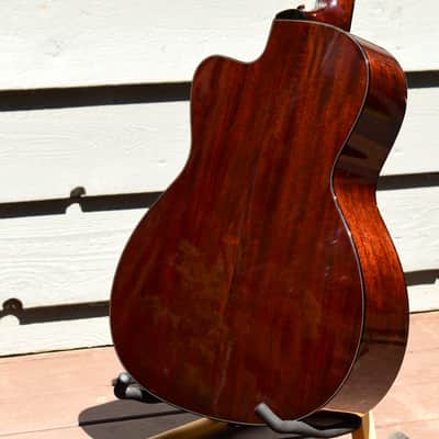 Collings C10 Deluxe Cutaway Baked Adirondack & Mahogany Short Scale image 2
