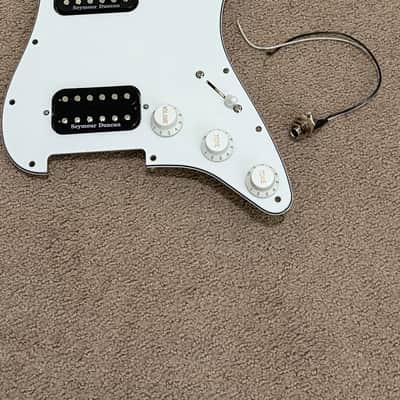 Seymour Duncan, Obsidian Loaded Stratocaster HH Pickguard - Seymour Duncan + Obsidian image 2