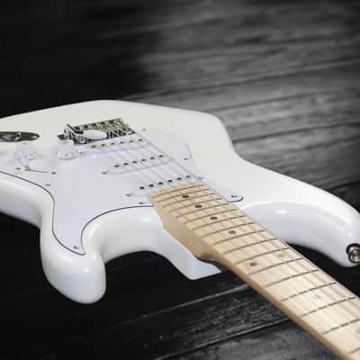 Grande Custom Guitars Grande Custom Guitar: Signed and Setup by Eddie Van Halen's luthier Paul 'Unk' Unkert 2024 - Satin White image 5