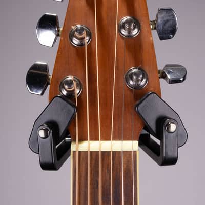 Used Ovation Celebrity CC057 Acoustic Electric Guitar - Natural image 6