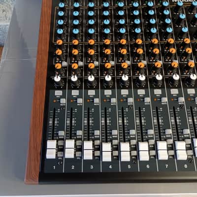 TASCAM Model 16 Multitrack Recorder / Mixer / Audio Interface - Black with Wood Cheeks image 7