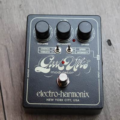 Electro-Harmonix Good Vibes Modulator image 2