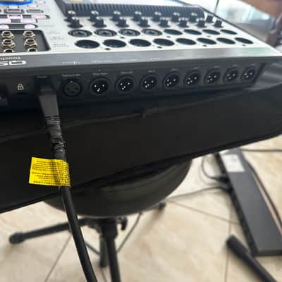 QSC TouchMix-16 Touch Screen Compact Digital Mixer 2010s - Silver image 3