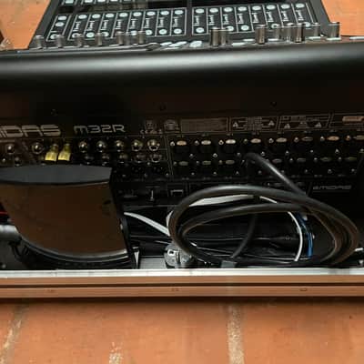 Midas M32R LIVE Digital Mixing Console 2018 - Present - Black image 5
