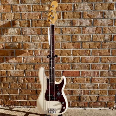 Fender Vintera® II '60s Precision Bass Rosewood Fingerboard Olympic White image 2