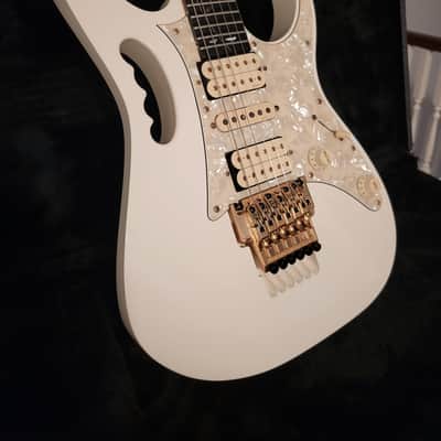 Ibanez Jem 7V 1993 White/gold Ebony Edge 1 owner EXCELLENT like EVO image 3
