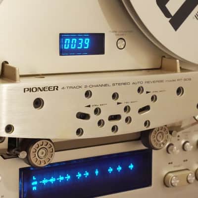 Pioneer RT-909 4-Track Stereo 1/4" Reel-to-Reel Tape Deck 1979 - 1984 - Silver image 2