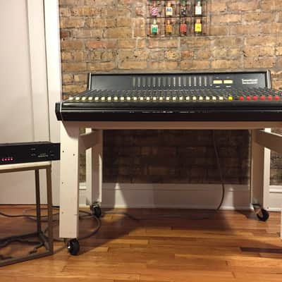 Soundcraft 600 mixing console image 2