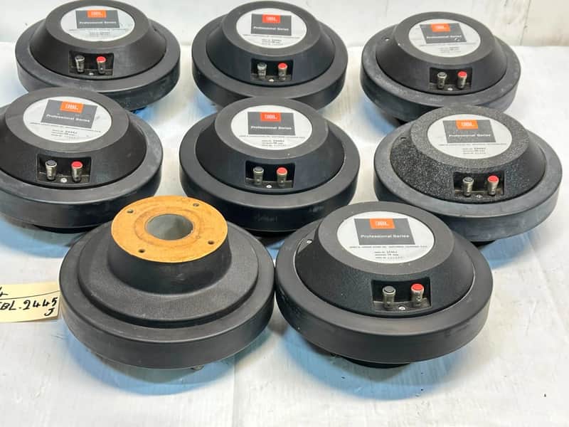 JBL 2445J