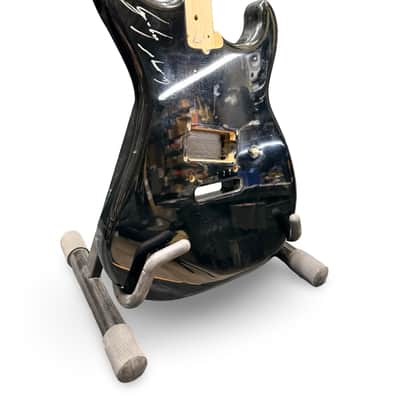 Vintage Kramer Body *Signed by Lynch Mob* image 3