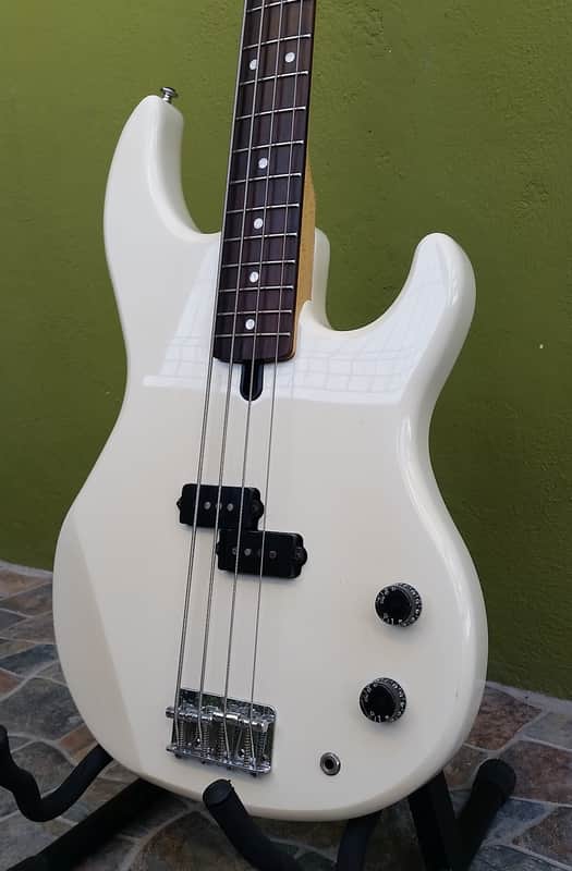 Rare vintage Yamaha BB200 bass guitar in white finish image 1