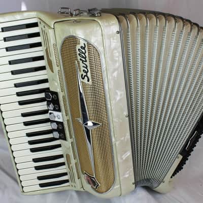 7528 - Ivory Gretsch LaTosca Seville Piano Accordion LM 41 120 image 1