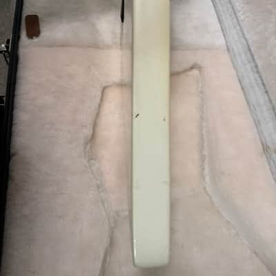 Gibson Guitar Of The Week #47 '84 Explorer Reissue 2007 - Alpine White image 14