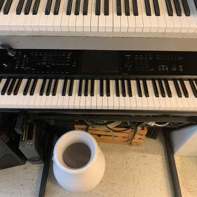 Korg KRONOS 2 88-Key Digital Synthesizer Workstation | Reverb