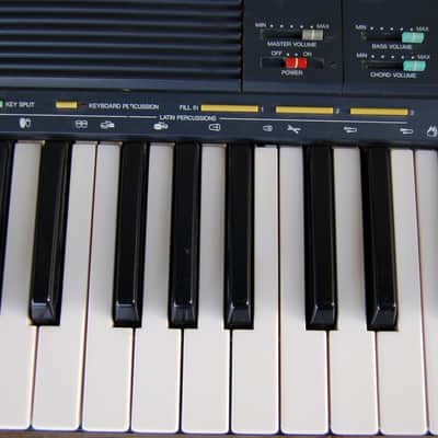 Vintage Yamaha PSR 70 Electronic Keyboard *Midi *1985 *Great Sounds *Portable image 7