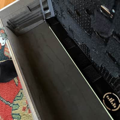 Temple Audio DUO 34 Flight Case and Pedalboard with 4-Way Jack Patch Module image 5
