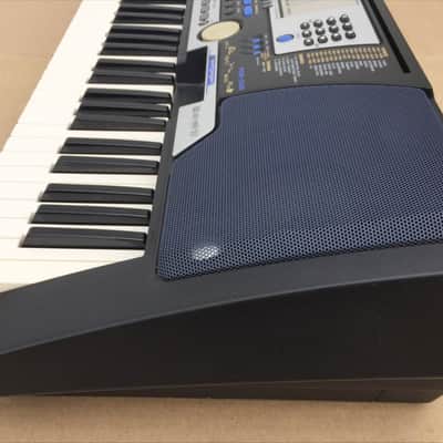Yamaha PSR-540 Synthesizer Arranger Piano Keyboard + Accessories image 5