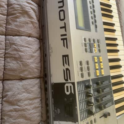 Used-Yamaha Motif ES 6 Production Synthesizer 2000s - Gray