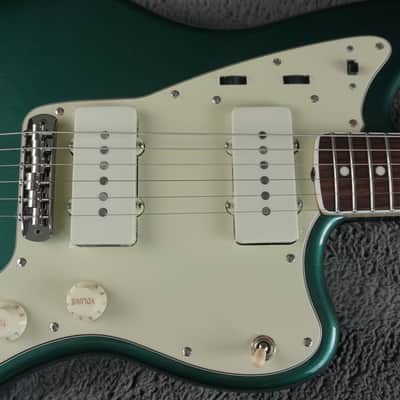 Fender MIJ Traditional ‘60s Jazzmaster MH Sherwood Green Metallic Kinko Music FSR 2026 - Matching Headstock image 10
