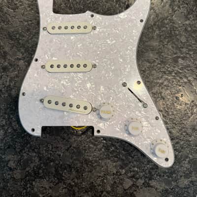 Fender Noiseless 2000s - Pearloid loaded pickguard image 1