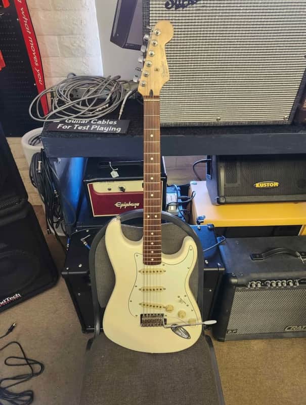 Fender Stratocaster 2004 image 1