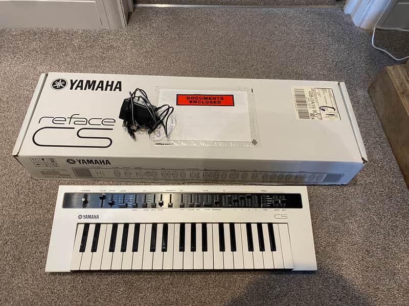 Yamaha Reface CS Mini Mobile Keyboard