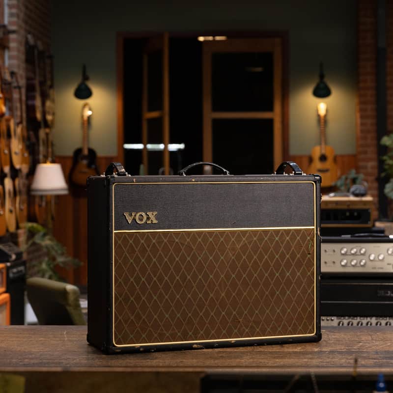 Vox AC30CC2 Custom Classic 2-Channel 30-Watt 2x12" Guitar Combo 2005 - 2010 - Black image 1