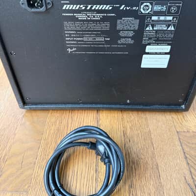 Fender Mustang I V2 Modeling Guitar Amp image 6