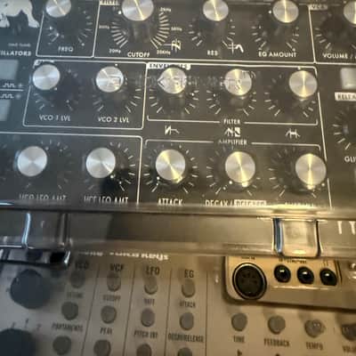 Moog Minitaur Rev2 TBP002 2012 - Present - Black image 3