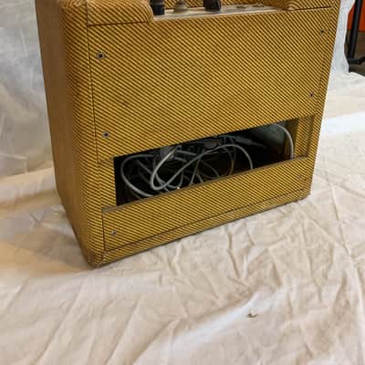 Fender Champ 5F1 Narrow Panel 5-Watt 1x8" Guitar Combo 1963 image 4