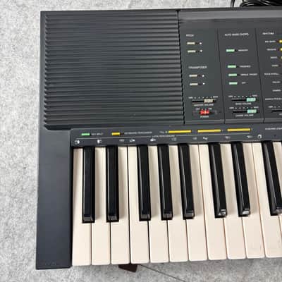 Immagine Vintage 1985 Yamaha PSR-70 61 Key Touch Portable Electronic Keyboard - 2