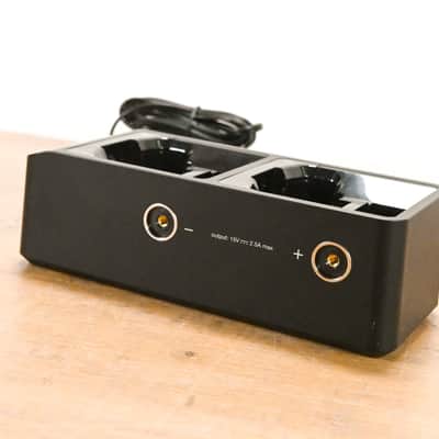 Shure SBC220 Networked 2-Bay Battery Charger CG011WR image 5
