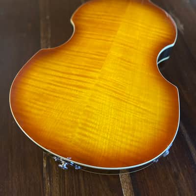 Rogue Violin Beatle Bass 2000 - Sunburst image 6