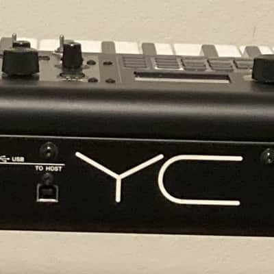 Yamaha YC61 61-Key Stage Keyboard image 14