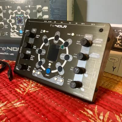 Conductive Labs – The NDLR – 4-Part MIDI Arpeggiator/Sequencer – Wood Sides image 2